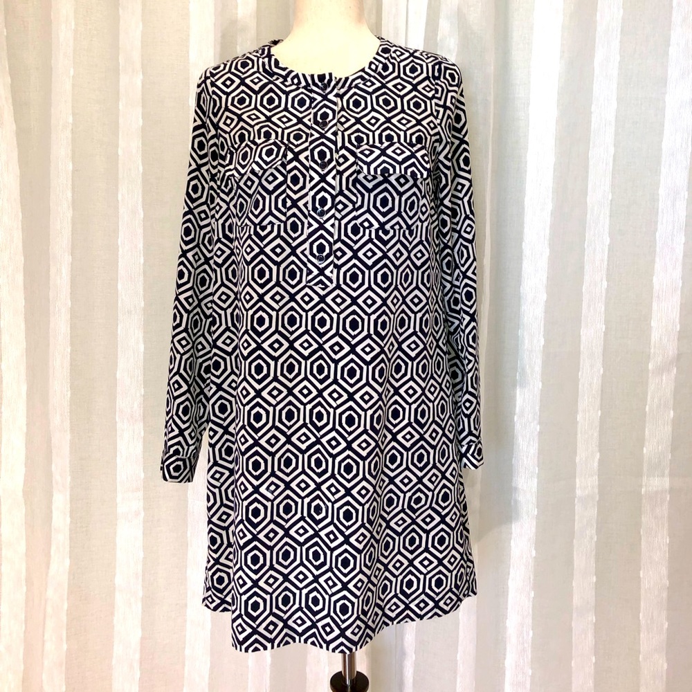 Gap XS black/white abstract pattern A-line dress